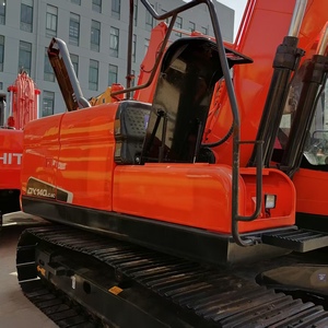 Excavateur sur chenilles Doosan DX140lc-9c d'occasion de 6 tonnes avec stabilité hydraulique du moteur importé à vendre à Shanghai - Product Image 1