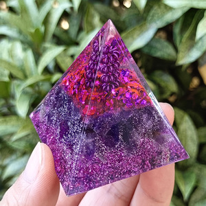 <b>Crystal</b> <b>Chip</b> Pyramid Resin Epoxy Craft Desktop Ornament Home Decoration Internal Engraving Collection Gift - Product Image 2