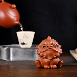 Nueva llegada creativa arcilla púrpura León danza té mascota hogar sala de té Mesa ceremonia del té accesorio - Product Image 2