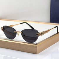 Nouvelles lunettes de soleil œil-de-chat de créateur de mode euro-américaine, protection UV400, anti-reflet, monture sans cerclage, rivets métalliques, dégradé