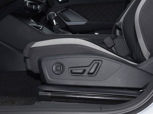 รถยนต์มือสองสำหรับส่งออกขายส่ง Audi <span class=keywords><strong>Q3</strong></span> <span class=keywords><strong>SUV</strong></span> ปี 2023-2025 รถยนต์ใช้น้ำมัน สภาพดี มีสินค้าพร้อมส่ง พวงมาลัยซ้าย - Product Image 6