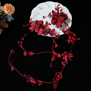 Nuevo Clip para el Cabello con Borlas de Flores Rojas, Hecho a Mano, Estilo Retro, de Alta Gama, para Fotografía Nupcial 2025 - Product Image 4