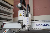 Routeur de gravure CNC avec système de positionnement CCD et couteau à découpe en V pour la découpe de matériaux multiples