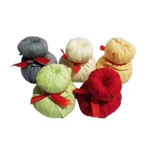 Bolsa de Moxibustión con Almohadilla Térmica de Artemisia y Bola de Masaje Herbal Colorida para Terapia de Bienestar Tradicional Indonesio - Product Image 4