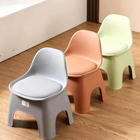 Chaises de fête en plastique colorées pour enfants, tabourets empilables pour enfants, tabourets en plastique pour enfants, vente en gros