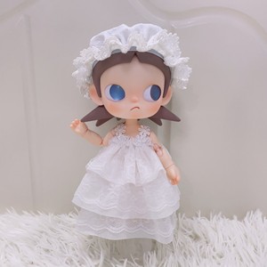 Robe en dentelle blanche avec bandeau fleuri pour poupée de 20cm, tenue de mode de style occidental pour jouet de dessin animé - Product Image 1