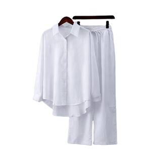 Nouvel ensemble décontracté pour femme : chemise ample à manches longues et pantalon large, motif uni et décoration vintage - Product Image 1