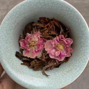 Pastel <span class=keywords><strong>de</strong></span> Té Negro con Aroma Dulce a Rosa - Product Image 5
