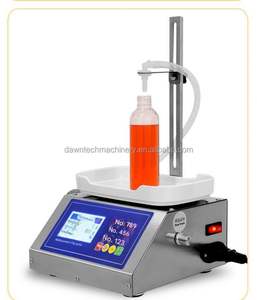 Machine de remplissage semi-automatique de liquides à haute viscosité avec pesage et contrôle du poids par pompe plastique - Product Image 3