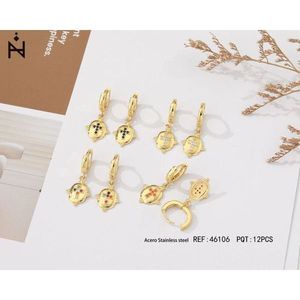 Orecchini a Perno alla Moda in Acciaio Inossidabile Dorato, Set da 12 Pezzi con Design Pendente - Product Image 1