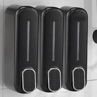 Distributeur mural triple 300 ml pour shampoing, après-shampoing et gel douche, en plastique noir, idéal pour hôtels et collectivités (3 compartiments)