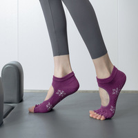 Vente en gros de chaussettes de Pilates à dos nu d'été avec logo personnalisé Chaussettes de Pilates antidérapantes à 5 orteils Chaussettes de yoga et de danse avec poignée de flocon de neige