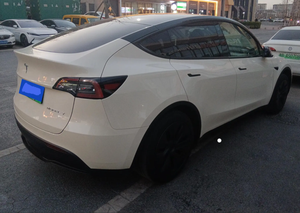 [No.25 <span class=keywords><strong>Tesla</strong></span> 005] <span class=keywords><strong>Tesla</strong></span> usado modelo Y <span class=keywords><strong>2023</strong></span> de largo alcance tracción trasera coche usado de Uniland Motors en China - Product Image 3