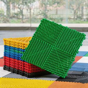 Dalles modulaires en polypropylène PP, antidérapantes et emboîtables, pour garage et lavage automobile – Vente en gros usine - Product Image 2