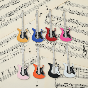 Nuovo Ciondolo Creativo a Forma di Chitarra Colorata, Accessori per Gioielli, Decorazioni Fai-da-Te, Portachiavi, Ornamenti per Borse, Charm per Cover Telefoni - Product Image 1