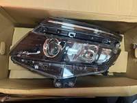 Nouvel arrivage F152 – Ensemble de phares LED de haute qualité 81110 28D21 pour Toyota Noah Voxy 2014-2022 – Lampe avant automobile