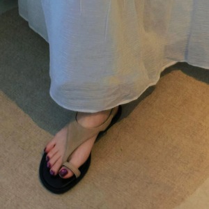Chanclas <span class=keywords><strong>planas</strong></span> romanas retro, zapatos <span class=keywords><strong>para</strong></span> exteriores, <span class=keywords><strong>sandalias</strong></span> <span class=keywords><strong>de</strong></span> cuero con punta dividida con clip en forma <span class=keywords><strong>de</strong></span> V <span class=keywords><strong>para</strong></span> <span class=keywords><strong>mujer</strong></span> - Product Image 3