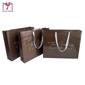 Sac à main en carton de luxe durable 50*40*10cm pour l'emballage de produits ménagers et cosmétiques, sacs en papier de grande taille avec logo personnalisé imprimé - Product Image 2