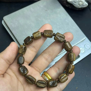 Pulsera de cuentas de madera de agar hecha a mano, cuentas de madera natural fragante, pulsera elástica, joyería para meditación, yoga y oración - Product Image 1