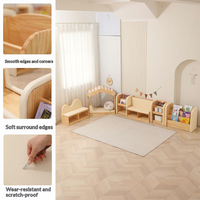Ensemble de meubles modulaires en bois massif Montessori pour l'éducation de la petite enfance, avec rangement anti-collision et fonction pédagogique pour la maternelle
