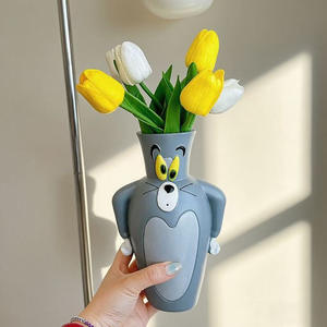 แจกันตกแต่งรูปทอมพูดได้ งานฝีมือเรซิ่นอาร์ตเดโค สร้างสรรค์ สนุกสนาน เป็นมิตรกับสิ่งแวดล้อม ขายส่ง - Product Image 5