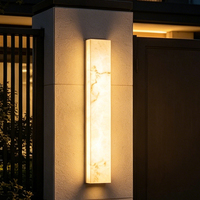 Lampe murale LED extérieure moderne étanche à bande longue avec CRI 90 élevé, angle de faisceau 60°, 7W, branchement 220V pour couloir et portail