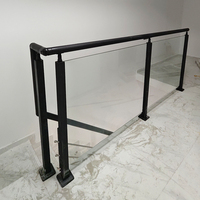 Poteau de balustrade en acier inoxydable à montage supérieur avec finition satinée/miroir pour terrasse d'appartement, escalier, design moderne et installation facile