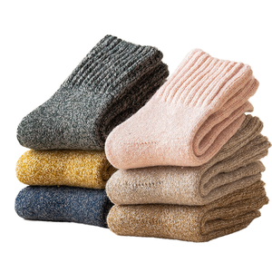 Calcetines gruesos de lana <span class=keywords><strong>merino</strong></span> 100% y cachemira para mujer, cálidos, suaves, lisos, casuales, deportivos, antibacterianos, de caña alta, con diseño de dibujos animados en el puño. - Product Image 1