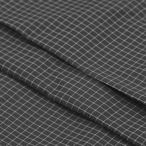 Tela compuesta de <span class=keywords><strong>Dynema</strong></span> mezclada X Gridstop de alta resistencia impermeable Ripstop teñido Ribstop 200D tela de nailon tela de tienda de equipaje - Product Image 4