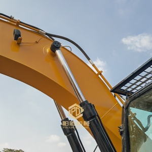 รถขุดตีนตะขาบ CAT 330D2L สีเหลือง ยี่ห้อแคตเตอร์พิลลาร์ อุปกรณ์ก่อสร้างระบบไฮดรอลิก เครื่องยนต์เดิม - Product Image 2