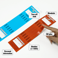 Étiquettes d'identification de bagages d'hôtel personnalisées en carton écologique recyclable et inscriptible avec languette de suspension et numéros de série pour la récupération des bagages