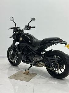 Motocyclette Cruiser Benellia Leoncinoe 500 bicylindre refroidie par eau avec ABS d'occasion à vendre - Product Image 2