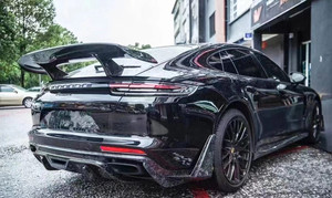 ชุดแต่งรอบคันสำหรับ Porsche Panamera 971 ปี 2017-2019 ทำจากคาร์บอนไฟเบอร์แบบแห้ง ประกอบด้วย สปอยเลอร์หน้า สปลิตเตอร์ ดิฟฟิวเซอร์หลัง สเกิร์ตข้าง และสปอยเลอร์หลัง - Product Image 4