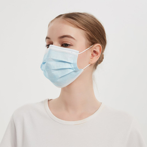 أقنعة وجه زرقاء 3 طبقات يمكن التخلص منها مباشرة من المصنع 20 جم + 20 جم + 20 جم أجهزة تنفس وأقنعة - Product Image 4