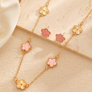 2-delige set gelukbrengende klaverblad choker ketting dames acryl klaverblad bedel verguld collier oorbellen sieradenset - Product Image 4