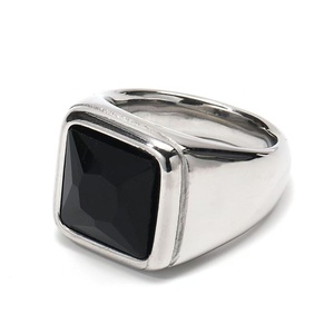 Anillo Cuadrado de Zirconia Australiana para Hombre, Anillo con Incrustaciones de Oro, Acero Inoxidable, Anillo Cuadrado Moderno - Product Image 4
