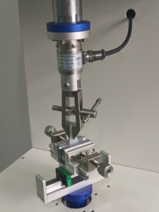 Máquina de Prueba de Torque para Cabezas de Cremallera ASTM D2061, Probador de Torsión para Cabezas de Cremallera - Product Image 4
