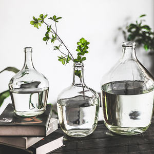 Meilleure vente en gros de décoration intérieure de style campagnard en bois osier support en rotin avec bouteille en verre Vase en cristal design tissé en <span class=keywords><strong>paille</strong></span> - Product Image 4