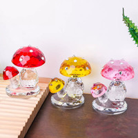 Ornements de bureau en verre cristal en forme d'animaux, petits cadeaux, artisanat champignon de dessin animé, décorations amusantes anti-stress