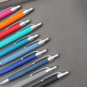 Venta caliente más barato fabrica bolígrafos de plástico de goma con impreso personalizado - Product Image 5