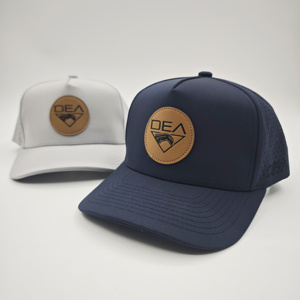 Casquette de golf Elite 5 panneaux avec patch en cuir personnalisé, faible MOQ, logo gravé au laser OEM, profil structuré moyen, accessoire sportif classique - Product Image 4