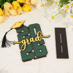 Letrero de Madera para Graduación, Decoración para el Hogar, Decoración para Fiestas, Decoración de Mesa con el Año de Graduación - Product Image 1