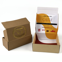 Boîte en carton ondulé personnalisée avec motif ondulé imprimé en couleur, logo en encre dorée personnalisé, boîte en papier kraft pour l'expédition et l'emballage