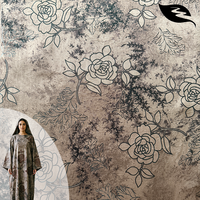 Tissu imprimé numérique champagne métallisé, motif floral vintage avec contour de roses noires, pour robe, abaya, écharpe