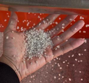 Máquina Recicladora de Plástico Automática de Tornillo Simple, Mini, de 50-80 kg/h, para Películas de PP/PE/HDPE/LDPE, Granuladora, Peletizadora, Tolva Plana - Product Image 4