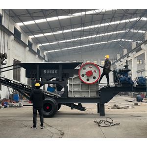 Station de concassage mobile multifonctionnelle avec criblage et moteur diesel, concasseur de pierre mobile d'usine - Product Image 1