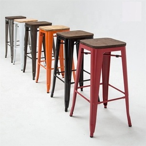 <span class=keywords><strong>Tabouret</strong></span> <span class=keywords><strong>industriel</strong></span> en <span class=keywords><strong>métal</strong></span> à assise basse avec plateau en <span class=keywords><strong>bois</strong></span>, <span class=keywords><strong>tabouret</strong></span> d'appoint <span class=keywords><strong>de</strong></span> style vintage, <span class=keywords><strong>tabouret</strong></span> <span class=keywords><strong>de</strong></span> <span class=keywords><strong>bar</strong></span> - Product Image 5