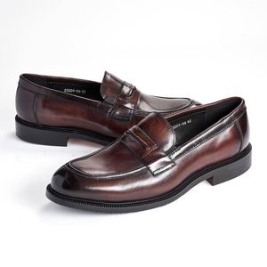 Prix de gros usine Mocassins de luxe pour hommes en cuir véritable de haute qualité, à enfiler, pour mariage, affaires et banquets - Product Image 3