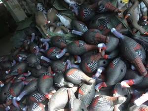 Décoys de Dindes Réalistes et Durables pour la Chasse avec Piquets, Sac de Transport, Pliable, Léger, Réaliste - Product Image 5