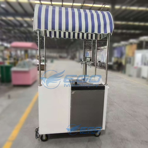 Remorque alimentaire mobile personnalisée pour la vente de bière et de nourriture, avec grande autonomie, pour l'extérieur et dotée de roues robustes - Product Image 3